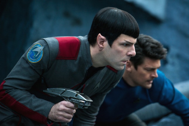 Zachary Quinto (Spock) e Karl Urban (McCoy) — 