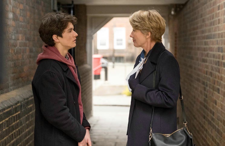 Fionn Whitehead e Emma Thompson — um filme sobre a lei, os afectos e as relações sociais