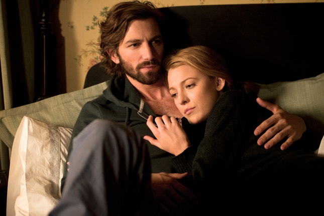 Michiel Huisman e Blake Lively — uma história romanesca marcada por elementos fantásticos