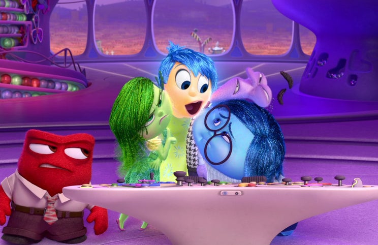 Desenhos da fábrica Pixar: as cinco emoções em diálogo, algures no cérebro de Riley
