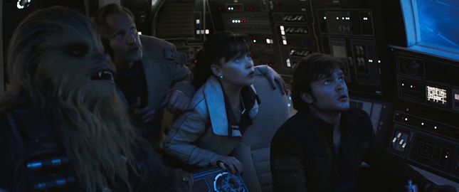 Imagem do filme: “Han Solo” desaponta e “Deadpool 2” continua na frente
