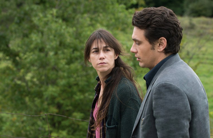 Charlotte Gainsbourg e James Franco — o mundo dos adultos tocado pelos temas da infância