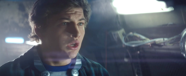 Tye Sheridan filmado por Spielberg — uma aventura do ano 2045