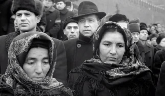 Rostos da multidão: o filme de Sergei Loznitsa é um impressionante documento histórico