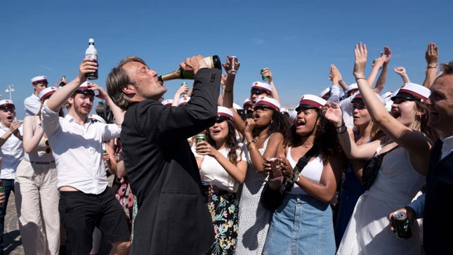Mads Mikkelsen protagoniza "Druk - Mais uma Rodada"