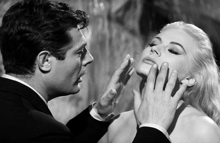 Marcello Mastroianni e Anita Ekberg — Roma, 1960, sob o olhar de Fellini