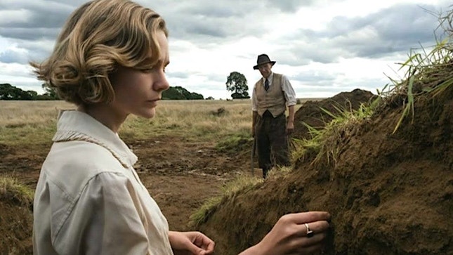 Carey Mulligan e Ralph Fiennes: revisitando a história da arqueologia em 1939