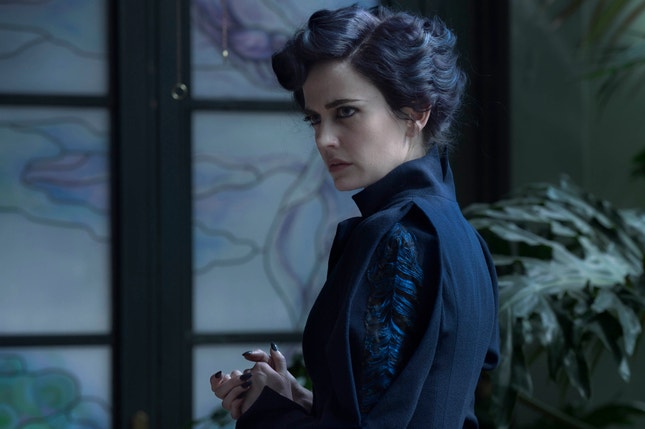 “Miss Peregrine” continua na frente do box office mundial