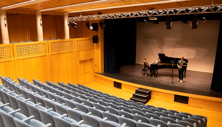 Imagem de Giant Steps | José Soares e João Grilo | 6 Maio 19h00
