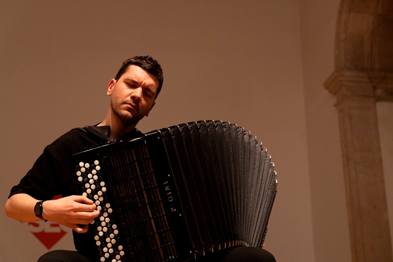 Joo Barradas | 30 Maro | 19h00 Joo Barradas | 30 Maro | 19h00