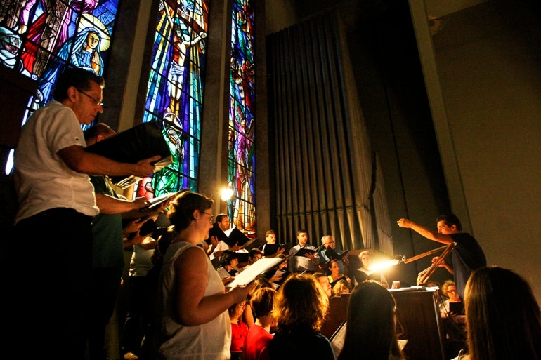 A Presença mais Pura: 5 Poemas para um Regina Coeli | 8 Julho