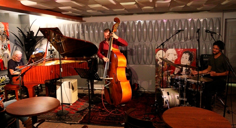 Imagem de Emílio Robalo, Carl Nevitt e Ciro Lee | 27 Outubro 21h00