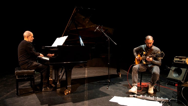 Imagem de Javier Subatin e João Paulo Esteves da Silva | 11 Janeiro 19h00