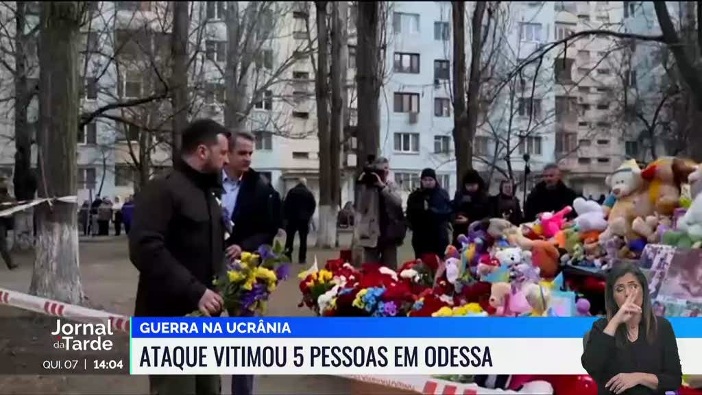 Rússia ataca Odessa durante visita de primeiro-ministro grego