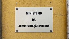 Imagem de Governo propõe 100 euros de suplemento