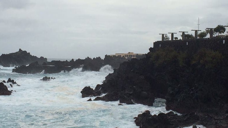 Imagem de Madeira com aviso amarelo devido à agitação marítima