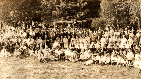 Imagem de “The Lure of the Spindle: The Portuguese in Early 20th Century Lowell” / “Growing Up Portuguese in Lowell” – Frank Sousa