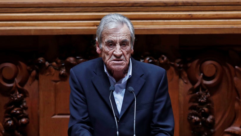Imagem de Jerónimo de Sousa defende medidas de emergência para travar regressão económica