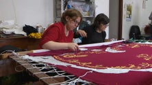 Imagem de Cooperativa Senhora da Paz confeciona capas para o Santo Cristo dos Milagres há 25 anos