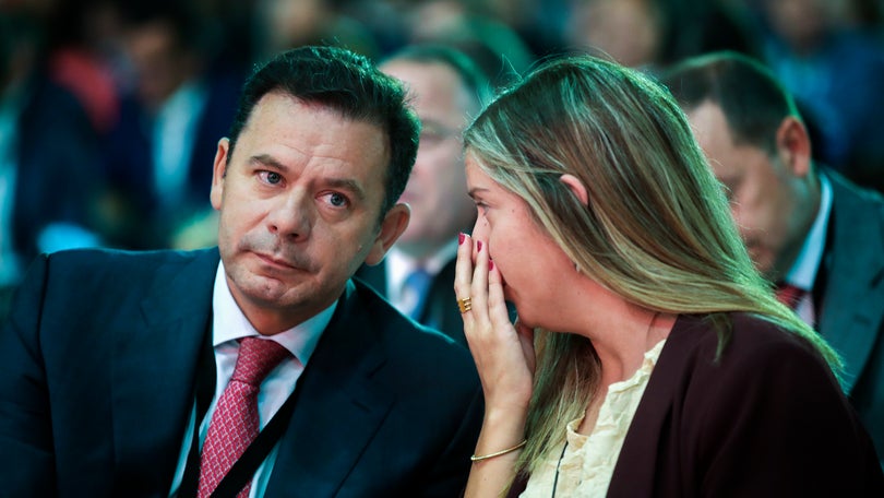 Imagem de Sala quase vazia no fim da manhã gera críticas de quem sobe ao palco