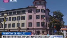 O edifício das Finanças, na rua 31 de Janeiro, foi alvo de uma tentativa de assalto