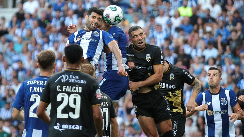 Porto derrota o Farense nos minutos finais do jogo