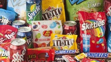 Imagem de Alimentos para crianças com muito açúcar ou sal