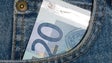 Imagem de Maioria dos portugueses anda com 22 euros `no bolso`