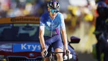 Imagem de Chris Froome testou positivo à covid-19 e abandonou a prova