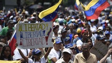 Imagem de Venezuela: Governo diz que até às 01:00 não havia portugueses afetados