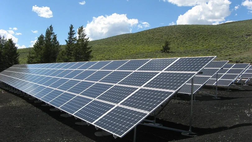 Imagem de Sistemas solares fotovoltaicos nos Açores comparticipados a 100%