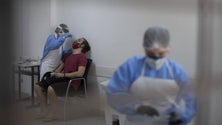 Imagem de Covid-19: Portugal com mais 28 mortos e 3.299 casos confirmados nas últimas 24 horas