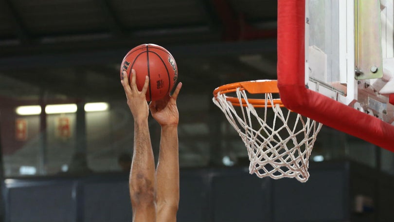 Imagem de Covid-19: Comunidade basquetebolística angaria fundos para o SNS