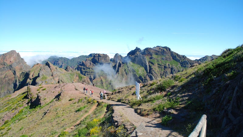 Mau tempo: Encerrados percursos pedestres recomendados na Madeira