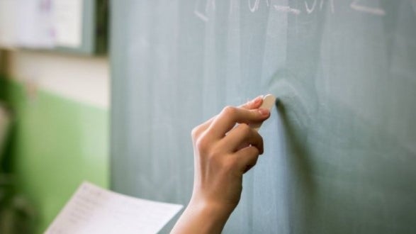 Imagem de Professores impedidos de progredir na carreira