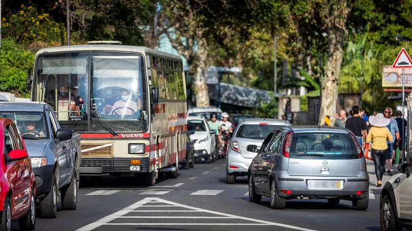 Estrada monumental com a circulação rodoviária condicionada a partir de segunda-feira