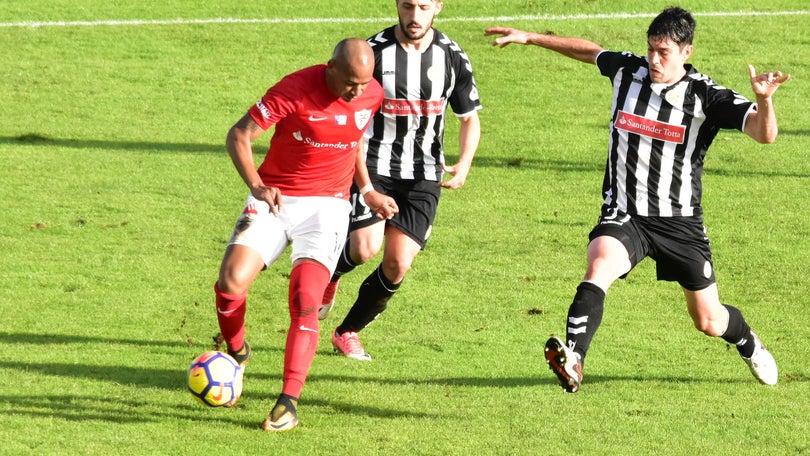 Imagem de Santa Clara perdulário consente empate com Nacional