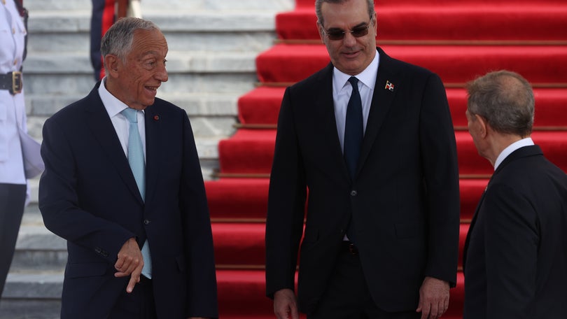 Imagem de Marcelo convida homólogo dominicano para visita e espera cooperação no digital