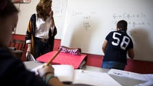 Imagem de Governo e sindicatos de professores debatem carreira docente