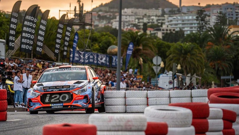 Imagem de Bruno Magalhães vence Super Especial