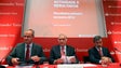 Tribunais ingleses devem analisar `swaps` vendidos pelo Santander Totta a empresas da Madeira