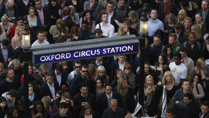 Imagem de Estação de metro de Oxford Circus evacuada