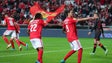 Imagem de Bis de Santo Darwin salva Benfica