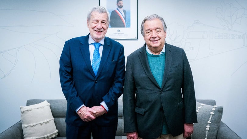 Guterres visita Antártida para ver o «impacto mortal da crise climática»