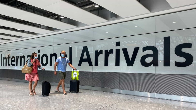 Tempestade cancela cerca de 80 voos nos aeroportos ingleses