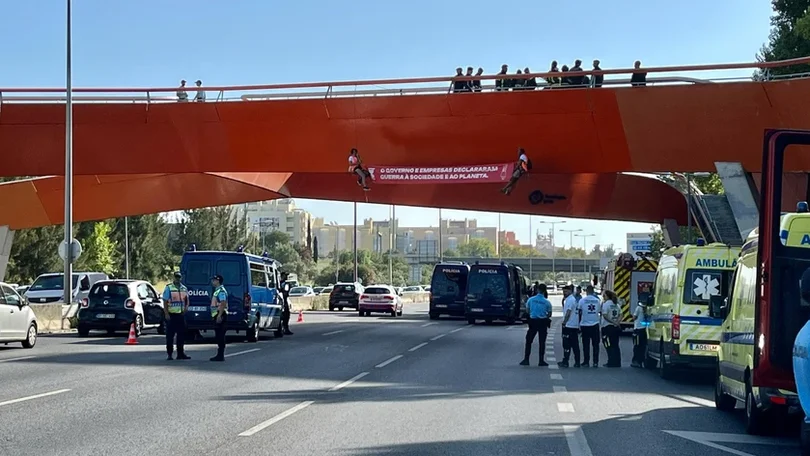 Imagem de Ativistas do movimento Climáximo detidos foram libertados e vão a tribunal na quarta-feira