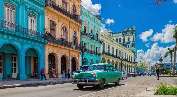 Cuba aprova em referendo casamento homossexual e gestação por substituição