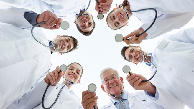 Imagem de Algarve, Évora, Coimbra e Lisboa com maior número de vagas para médicos
