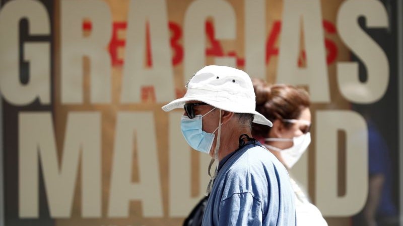 Imagem de Espanha levanta obrigação de máscaras no exterior