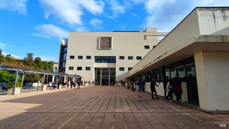 Imagem de PSP detém dois homens por furto na Universidade da Madeira